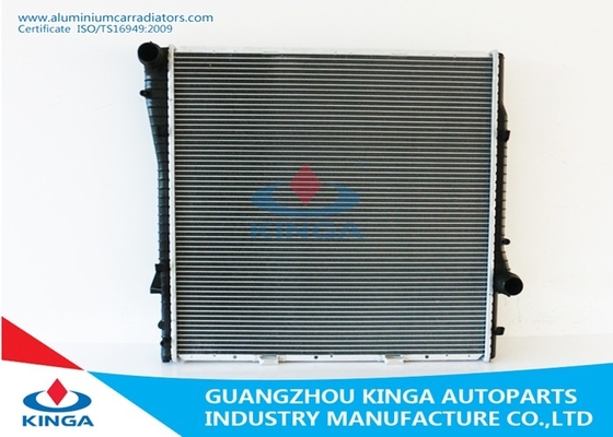 Κίνα 1439104 θερμαντικά σώματα μερών αυτοκινήτου πλαστική δεξαμενή για της BMW X5 E53 της ΑΜ 2000 - 03 προμηθευτής