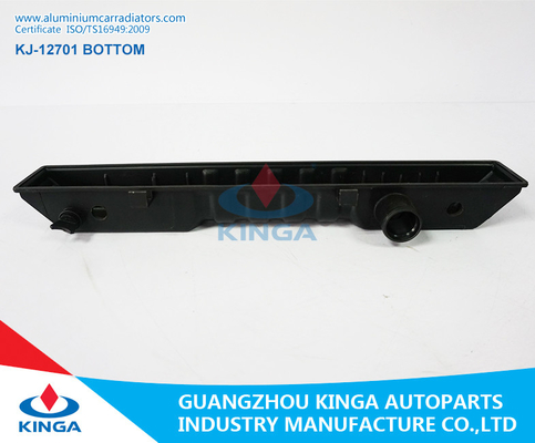 Κίνα Η πλαστική δεξαμενή θερμαντικών σωμάτων αντικατάστασης για τη Toyota HILUX KB-LN167 χαμηλώνει τη δεξαμενή προμηθευτής
