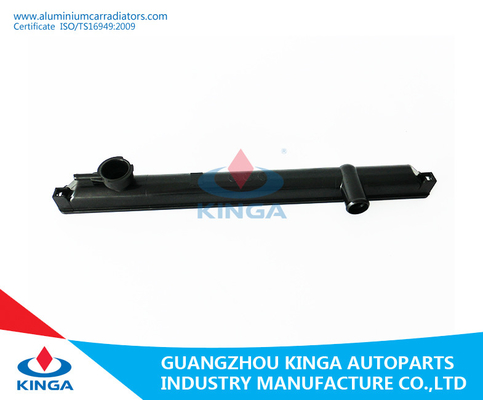 ΚΙΝΑ SUZUKI ΦΈΡΝΕΙ την πλαστική δεξαμενή θερμαντικών σωμάτων ΑΜ για τη τοπ δεξαμενή υλικό PA66 προμηθευτής