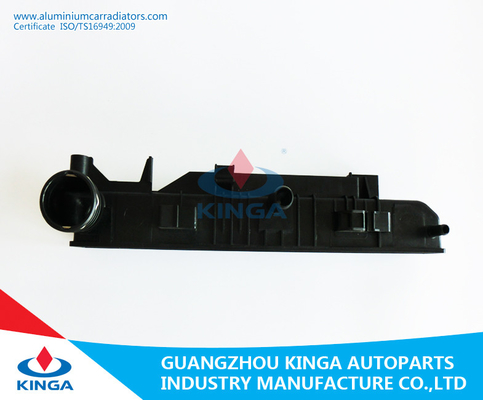 Σωστό πλαστικό θερμαντικό σώμα Mercedes Sprinter 06 ΑΜ OEM9065000002/0101/0202 δεξαμενών προμηθευτής