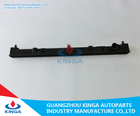 Αποδοτική ψύξης νερού αντικατάσταση Mazda 6 2010 δεξαμενών θερμαντικών σωμάτων πλαστική προμηθευτής