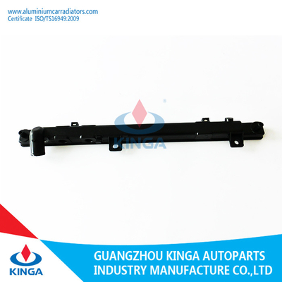 Πλαστικό rx-8 1.3L'04-05 Mazda θερμαντικών σωμάτων δεξαμενών νερού μετά από το θερμαντικό σώμα αγοράς προμηθευτής